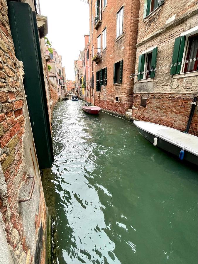 Ca' Dell'ombra Felice - Canal View * Venedig